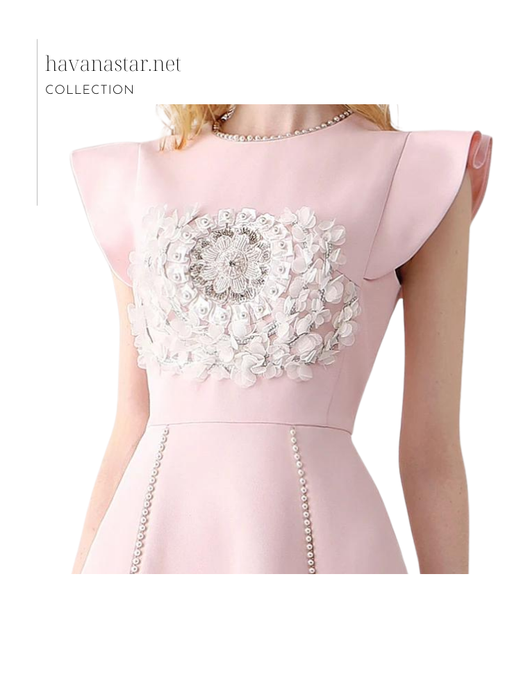 فستان عالي الجودة مزين بالخرز واللؤلو ثلاثية الابعاد